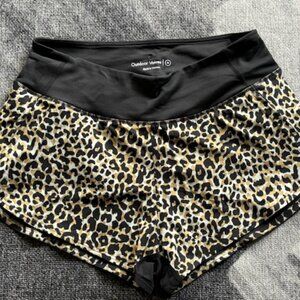 NWT Outdoor Voices HUDSON 2.5" Shorts - LEOPARD Print - Women's Medium